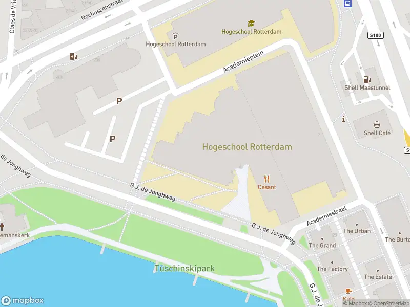 Ambulance met grote spoed naar de Academieplein in Rotterdam