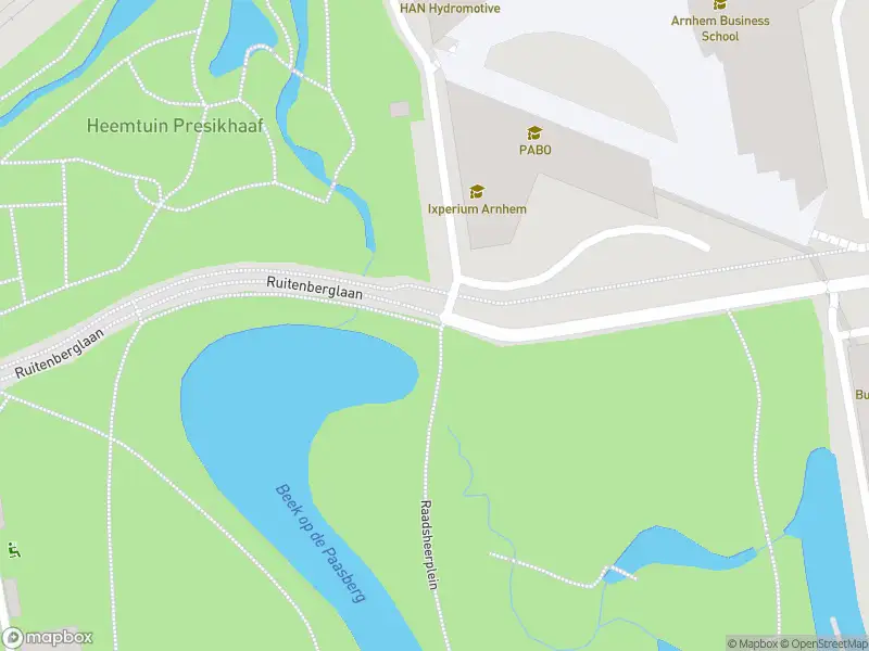 Brandweer met gepaste spoed naar de Ruitenberglaan in Arnhem vanwege een buitenbrand