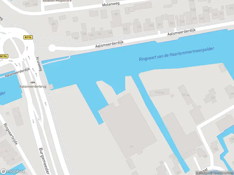 Ambulance naar de Kruisweg in Aalsmeerderbrug
