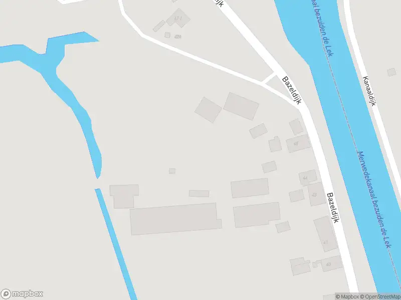 Politie naar de Kanaaldijk in Nieuwland vanwege aanrijding met letsel