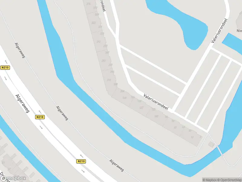 Ambulance met grote spoed naar de Valeriusrondeel in Capelle aan den IJssel