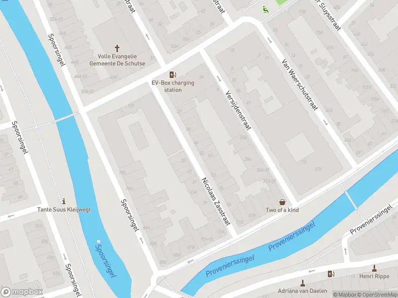 Ambulance met gepaste spoed naar de Nicolaas Zasstraat in Rotterdam