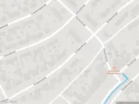 Brandweer met grote spoed naar de Vroedschapstraat in Brunssum vanwege gebouwbrand