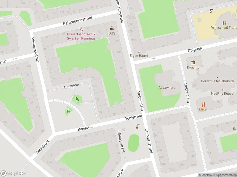 Ambulance met grote spoed naar de Bonistraat in Amsterdam