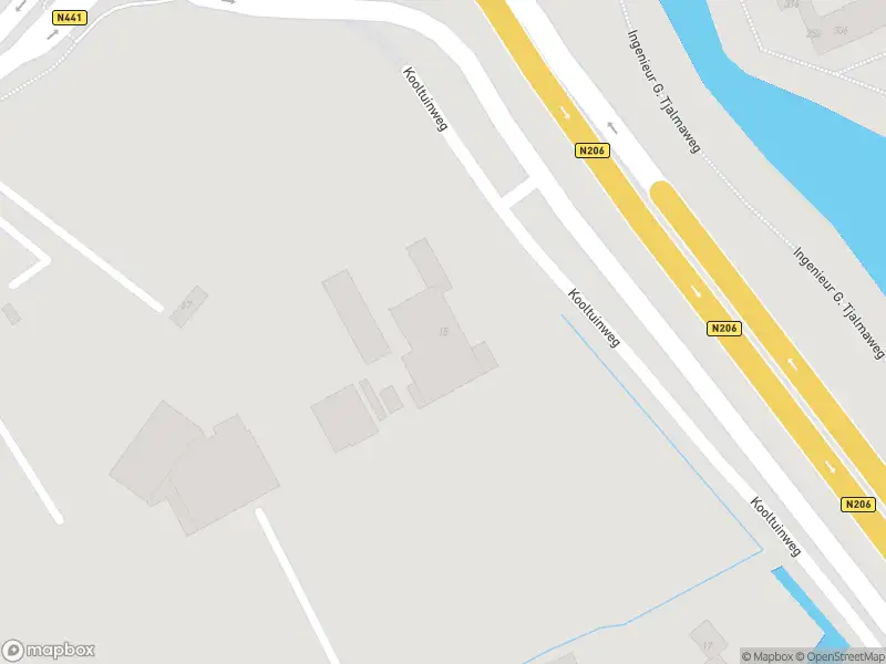 Ambulance met grote spoed naar de Kooltuinweg in Katwijk