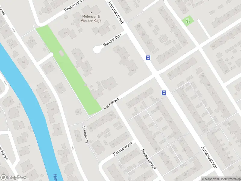 Ambulance met gepaste spoed naar de Irenestraat in Strijen