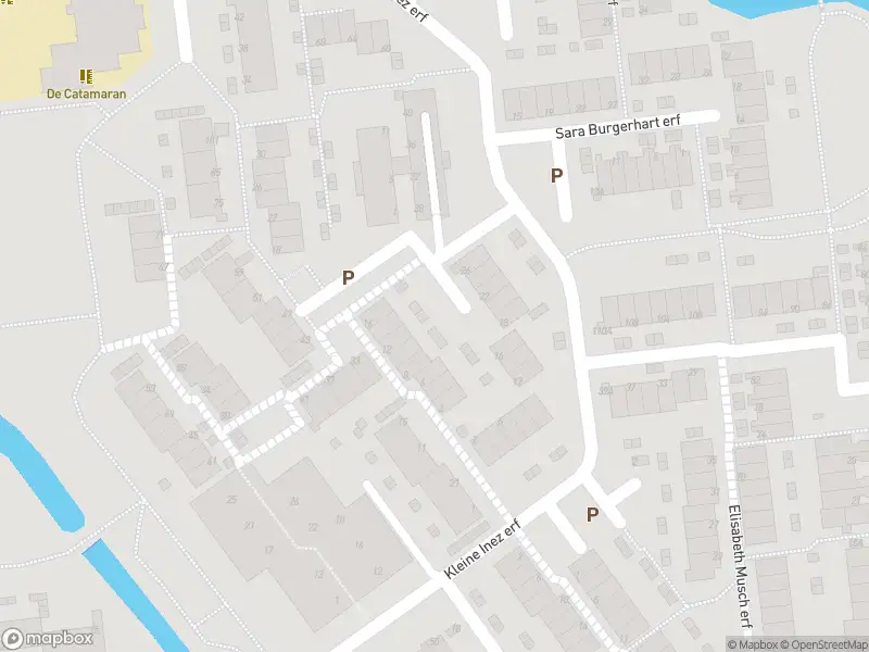 Ambulance met gepaste spoed naar de Anna Karenina erf in Capelle aan den IJssel