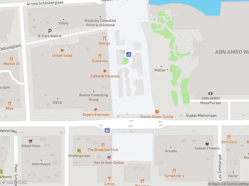 Brandweer met gepaste spoed naar de Claude Debussylaan in Amsterdam