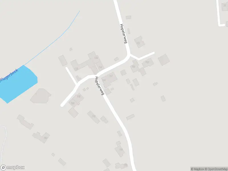 Brandweer met gepaste spoed naar de Hopelerweg in Landgraaf vanwege een buitenbrand