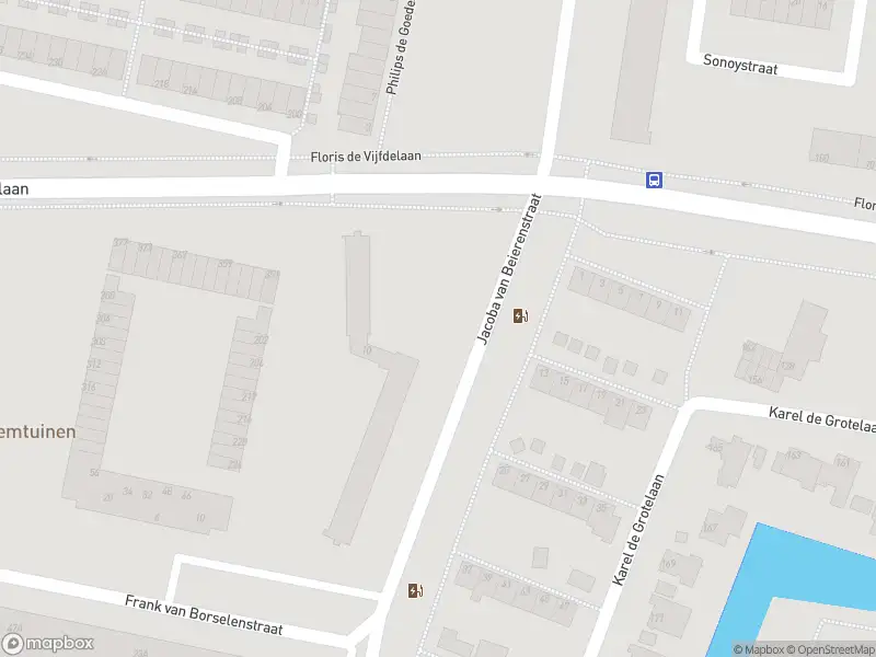 Ambulance met gepaste spoed naar de Jacoba van Beierenstraat in Vlaardingen