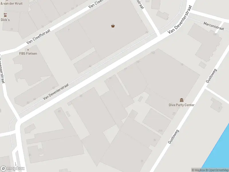 Politie naar de Van Deventerstraat in Rotterdam