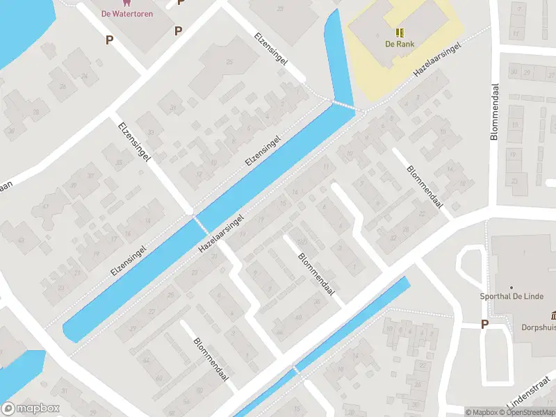 Ambulance met grote spoed naar de Hazelaarsingel in Meerkerk