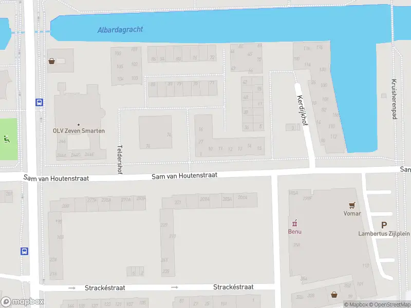 Ambulance met grote spoed naar de Teldershof in Amsterdam