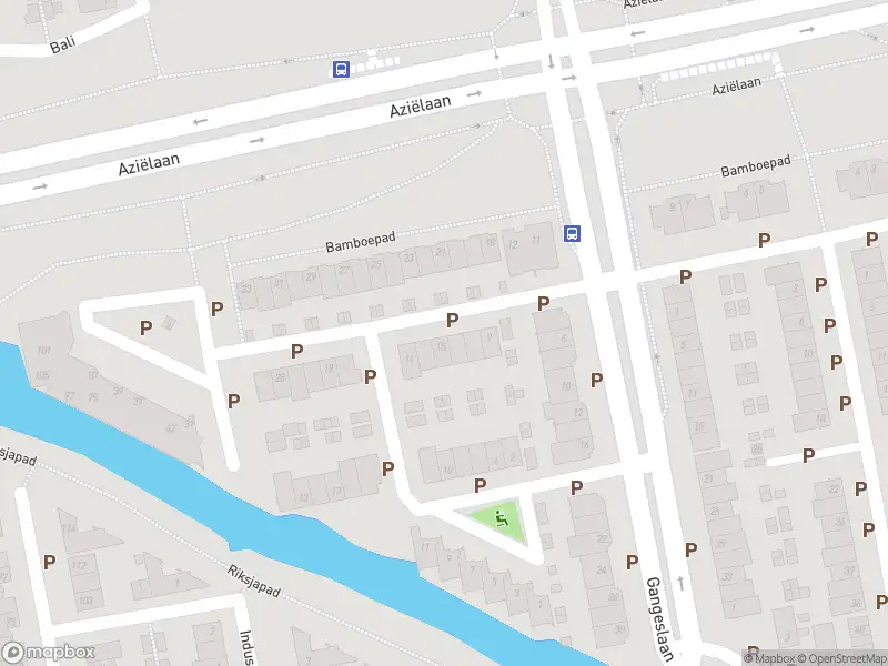 Brandweer met grote spoed naar de Rotanstraat in Purmerend vanwege reanimatie