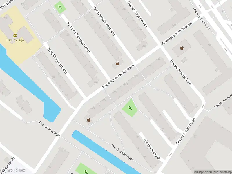 Ambulance met grote spoed naar de Dr. Wibautplein in Schiedam