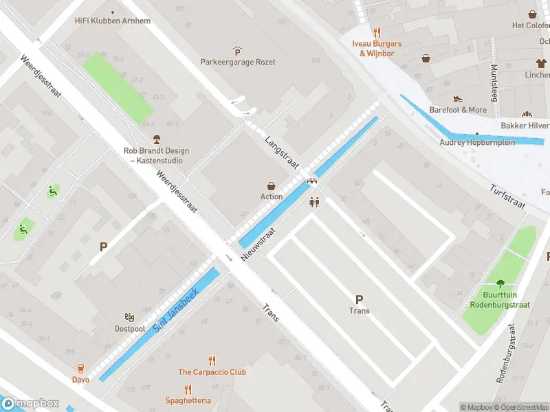 Brandweer met grote spoed naar de Rijnkade in Arnhem vanwege personen te water