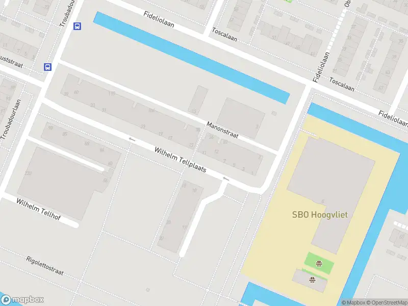 Ambulance met grote spoed naar de Manonstraat in Hoogvliet Rotterdam