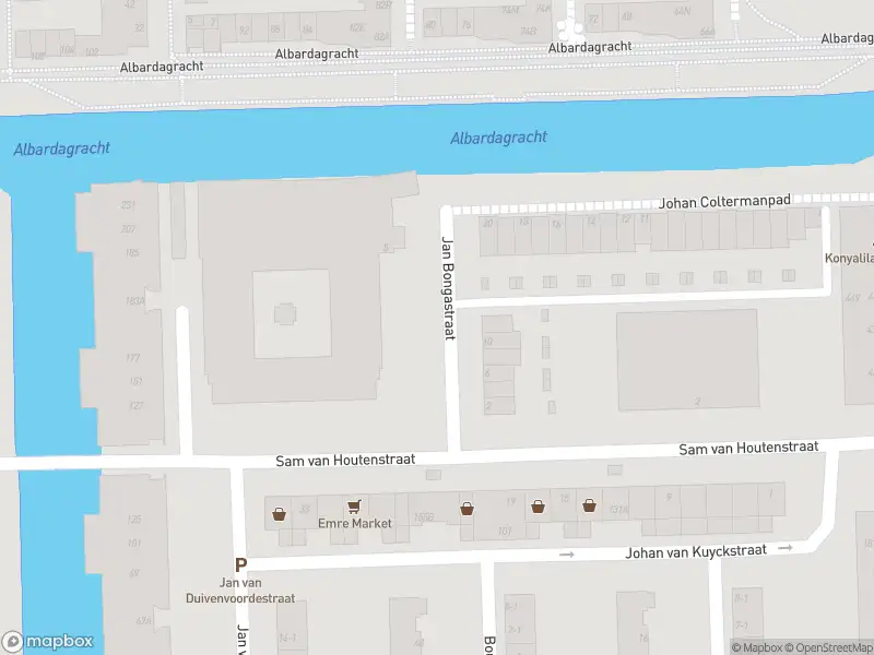 Brandweer met gepaste spoed naar de Jan Bongastraat in Amsterdam