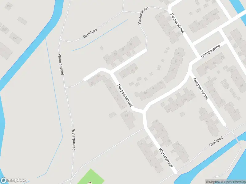Ambulance met gepaste spoed naar de Harpoenstraat in Alkmaar