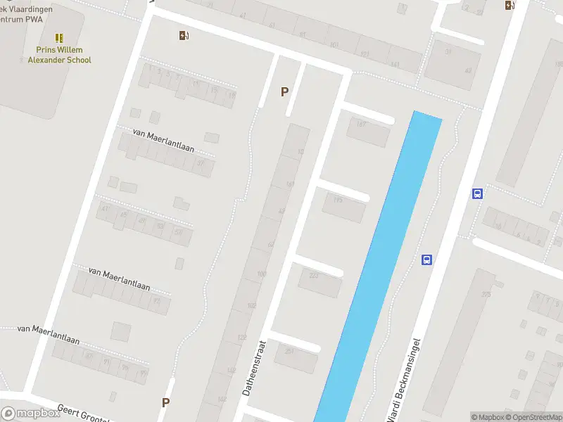 Ambulance met grote spoed naar de Datheenstraat in Vlaardingen