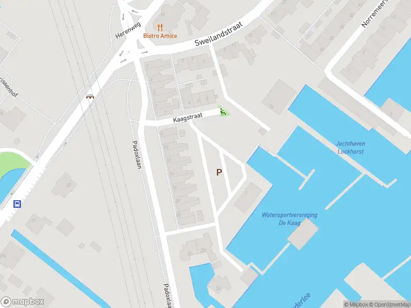 Ambulance met gepaste spoed naar de Kaagstraat in Warmond