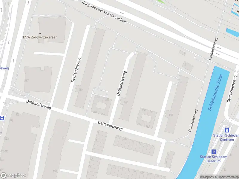 Ambulance met grote spoed naar de Delflandseweg in Schiedam