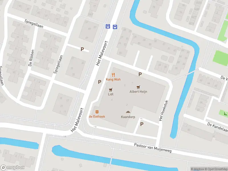 Ambulance met gepaste spoed naar de Het Hoekstuk in Heiloo