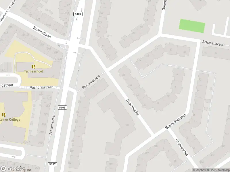 Ambulance met grote spoed naar de Boermarke in Rotterdam