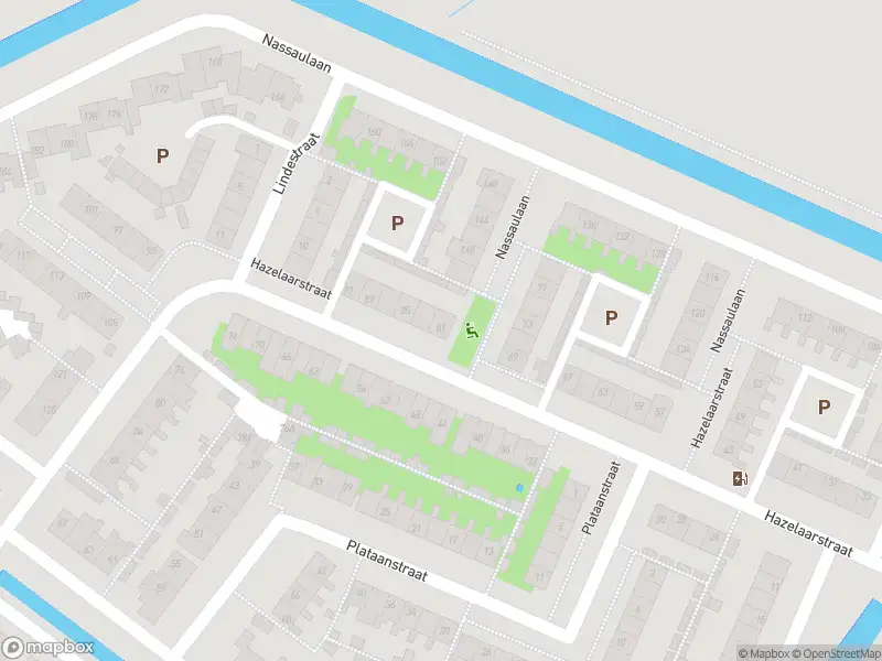 Ambulance met grote spoed naar de Hazelaarstraat in Puttershoek