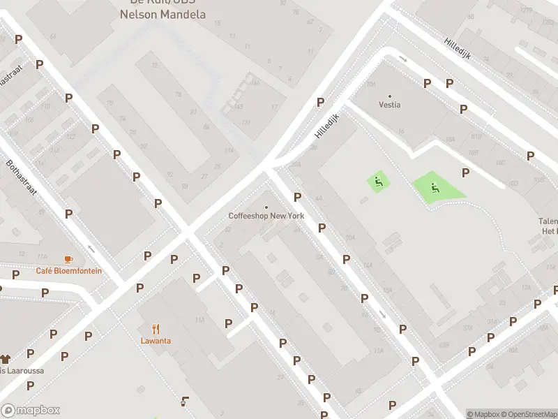 Ambulance met gepaste spoed naar de De la Reystraat in Rotterdam