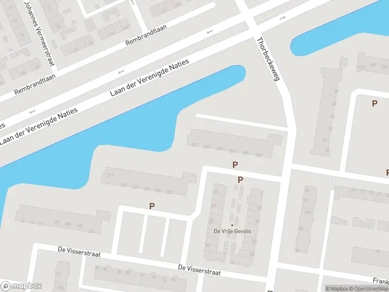 Ambulance met grote spoed naar de Loudonstraat in Dordrecht