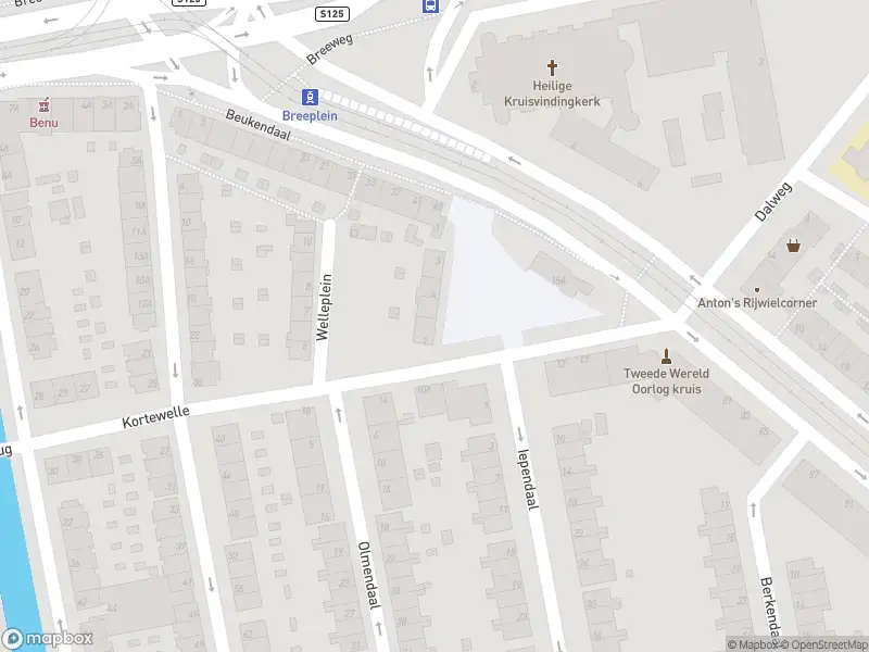 Ambulance met grote spoed naar de Bongert in Rotterdam