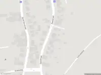 Brandweer en politie met grote spoed naar de Daalstraat in Beek vanwege waarnemen gaslucht