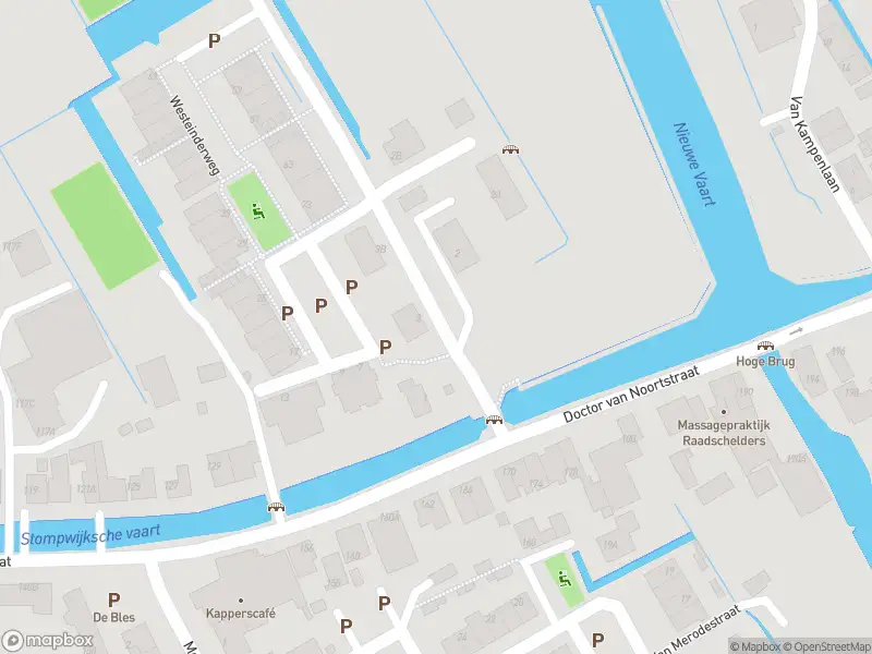 Ambulance met gepaste spoed naar de Westeinderweg in Leidschendam