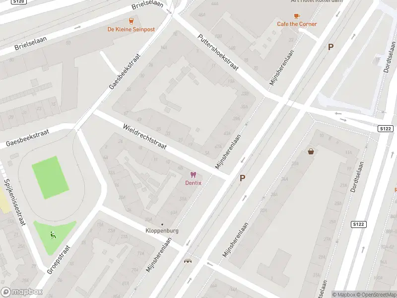Ambulance met grote spoed naar de Wieldrechtstraat in Rotterdam