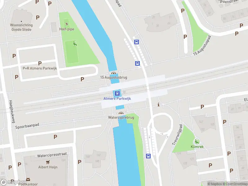 Politie naar de Spoorbaanpad in Almere vanwege aanrijding met letsel