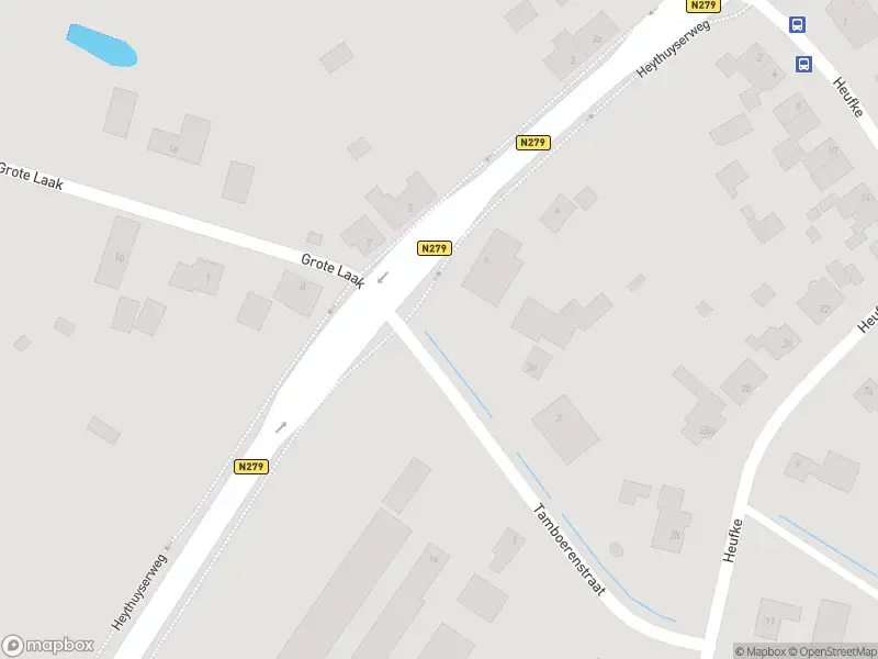 Brandweer met gepaste spoed naar de Heythuyserweg in Roggel vanwege wateroverlast