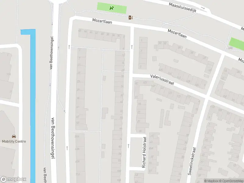 Ambulance met grote spoed naar de Richard Holstraat in Vlaardingen