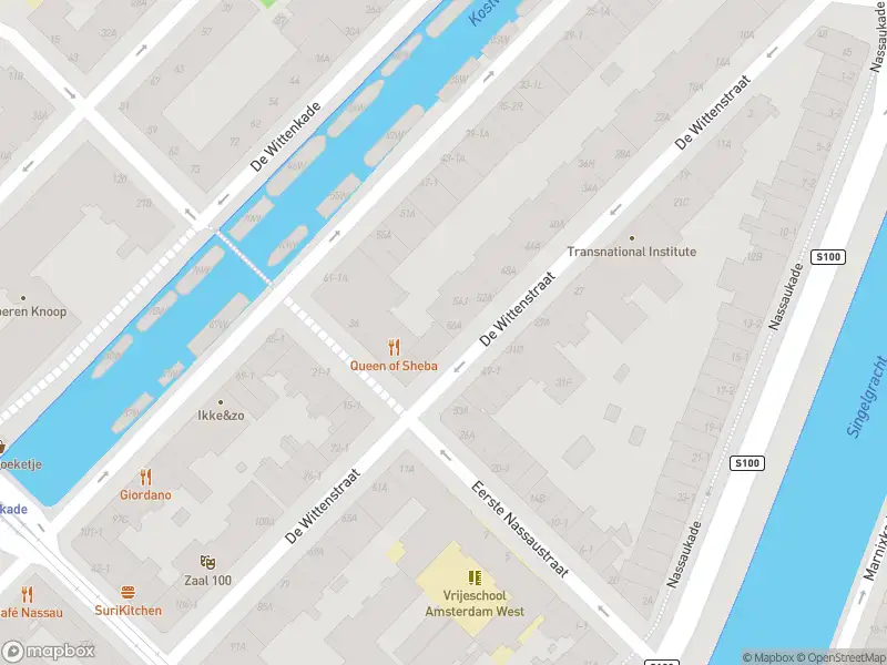 Ambulance met grote spoed naar de Eerste Nassaustraat in Amsterdam