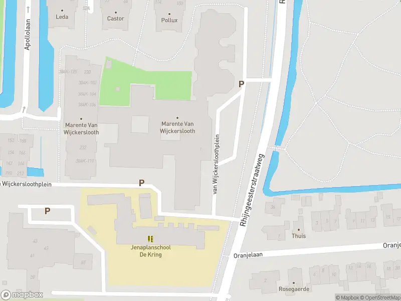 Ambulance met grote spoed naar de Van Wijckersloothplein in Oegstgeest