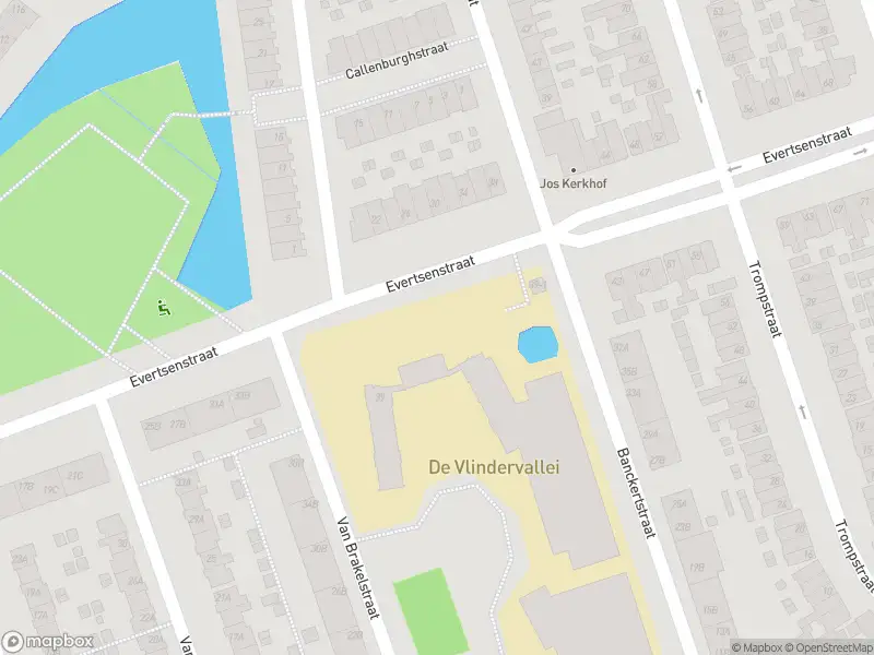 Brandweer met gepaste spoed naar de Evertsenstraat in Amersfoort vanwege een buitenbrand