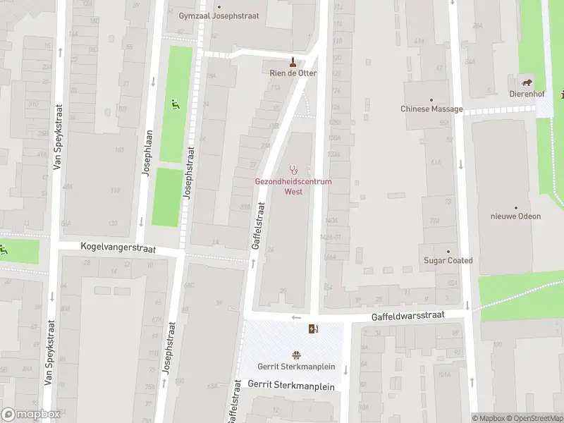 Ambulance met gepaste spoed naar de Sint-Mariastraat in Rotterdam