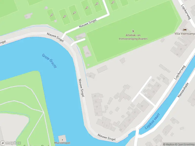 Ambulance met gepaste spoed naar de Lekdijk-West in Schoonhoven