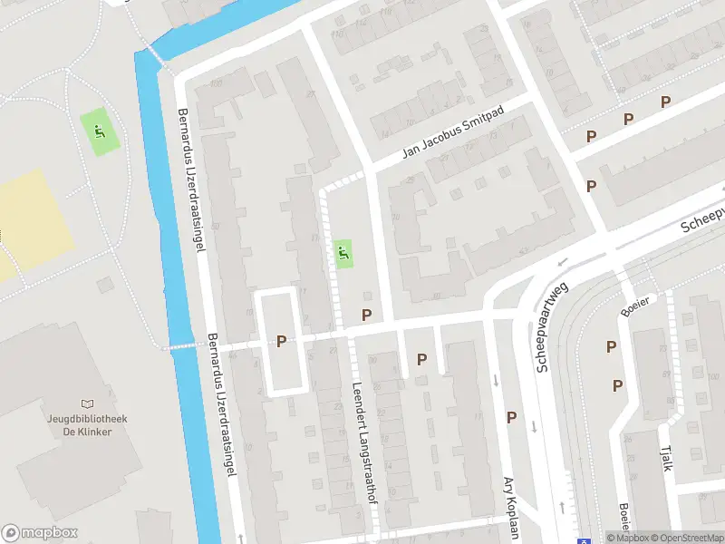 Ambulance met grote spoed naar de Albertus Johannes de Haasplein in Schiedam