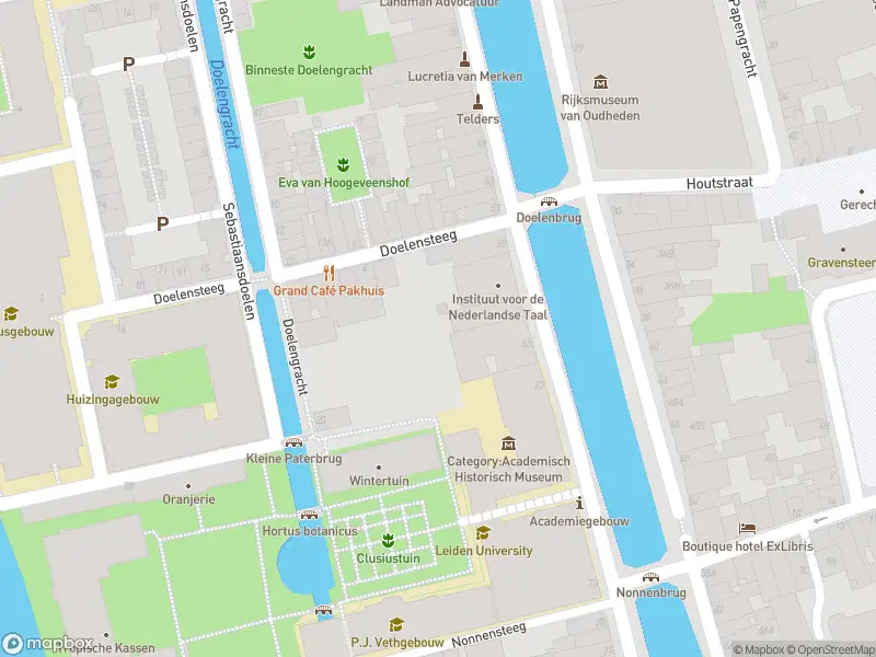 Ambulance met gepaste spoed naar de Bakkersteeg in Leiden