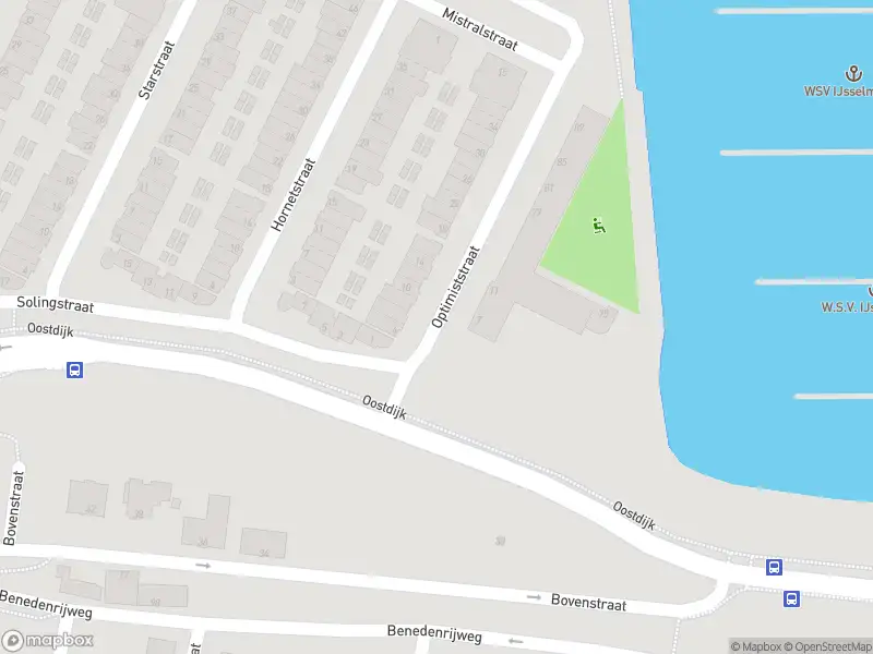 Ambulance met gepaste spoed naar de Optimiststraat in Rotterdam