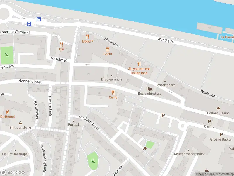 Brandweer met gepaste spoed naar de Vleeshouwerstraat in Nijmegen vanwege een liftopsluiting