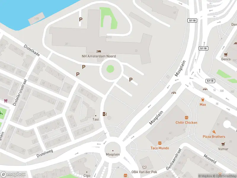 Ambulance naar de Latherusstraat in Amsterdam