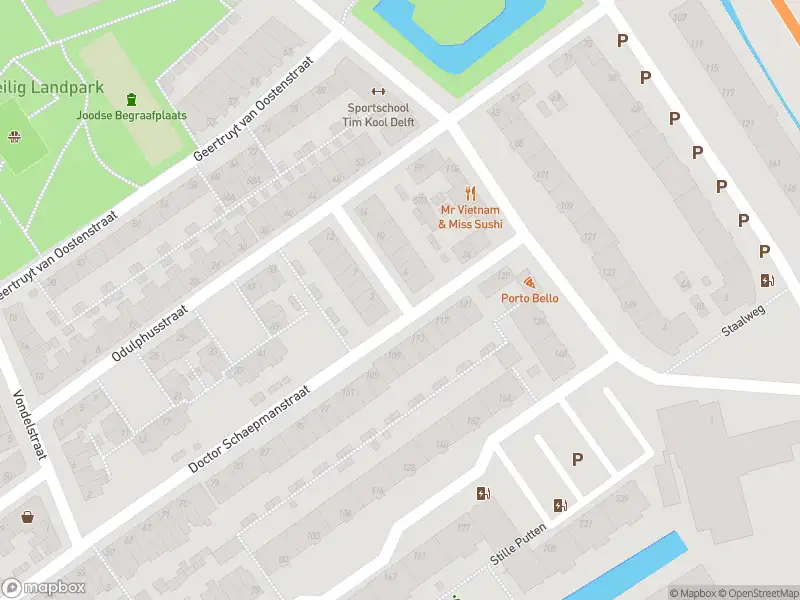 Ambulance met grote spoed naar de Cornelis Musiusstraat in Delft