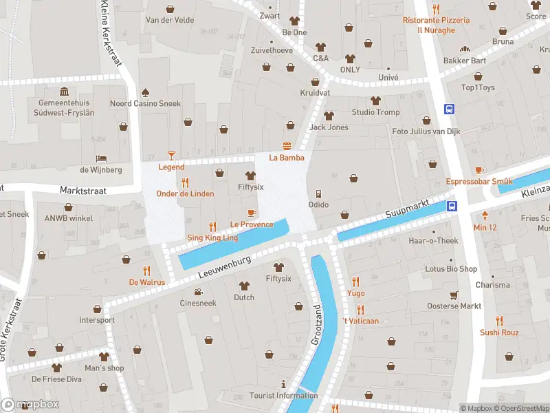 112 melding Brandweer met grote spoed naar de Schaapmarktplein in Sneek vanwege stankoverlast